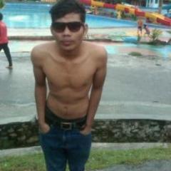 Lo.. Asyik gw santai, lo usik gw bantai,.

my facebook https://t.co/oqTYEJlasJ