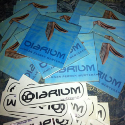 Greetings from Diarium, a love-to-work-and-make-music-at-the-same-time band :)
http://t.co/KI0RMEAREe
