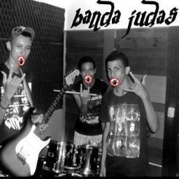 judas é uma banda brasileira de Rock Alternativo formada em 2012. A banda mistura variados estilos de Rock com um toque melódico.