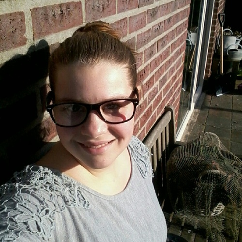 Liefste zusje x @Keviin_E // 14 jaar // havo3 // just push the follow button x