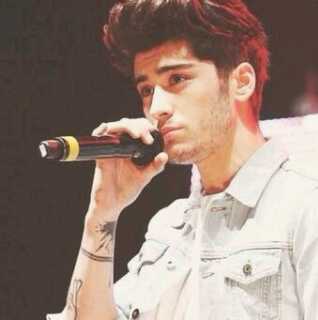 what @zaynmalik is thinking~ personal is @PE4CHJUICE!
