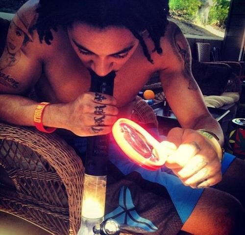 Gostaria de ganhar um BONG? Curta Pipe Bongs!
http://t.co/mYbupK47XU
http://t.co/W1bmkVhVdv
