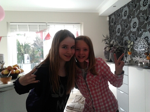 Riannelovedance's profile picture. 