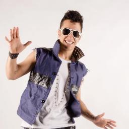 Esse Twitter foi criado na intenço de homenagear esse Menino Lindo que já conquistou e vai conquistar o coração de muitas pessoas !

Criado em 30/10/2011