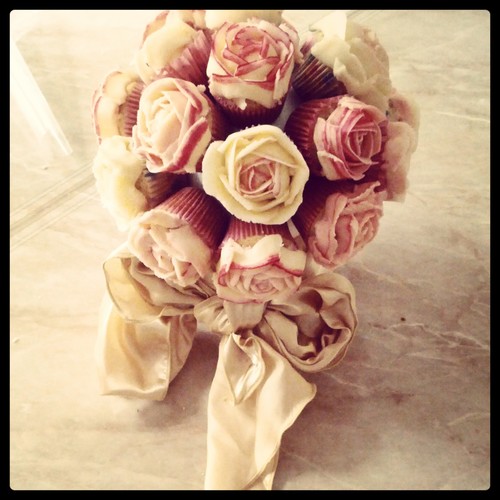 rjmiah's profile picture. Instagram: @cakeduppp