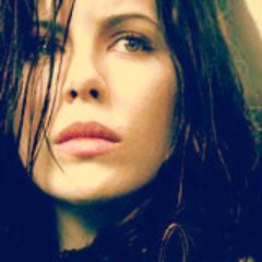 DeathQueenSC's profile picture. @HybridCorvin And I Have Found each other and i saved him,and i am  helping him find out bout the past 21+ Rp #QueenHybrid