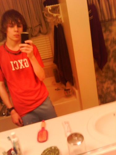 east_grain's profile picture. Just a kid trying to have a good time #RT2GAIN