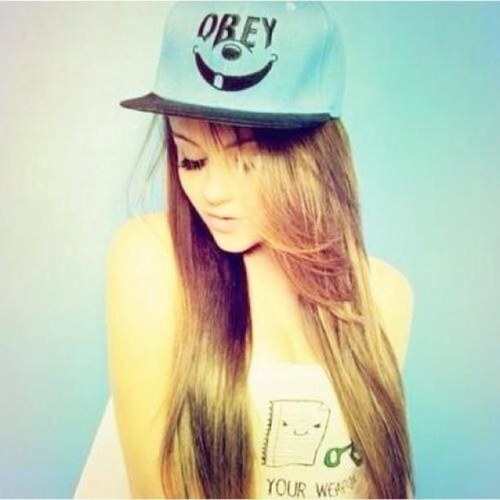 Ons followknop vind je leuk,alleen als je er op drukt:)!! :0 Dus druk op de Followknop en krijg een te gekke tijdlijn ! Eigenaars @carlijn710 & @xxxjubiexxxx ♥♥
