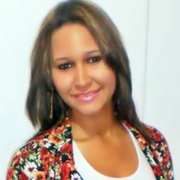 Ariana, 20 anos, #corinthians ,Rock, Reggae, Rap, #Charliebrownjr ♥,  chocolate, twitter, internet, Feliz, Familia, Deus, paraibana arretada