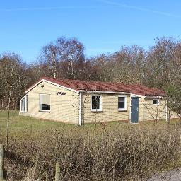 Mooie bungalow vlakbij de duinen en het bos van Ballum. lcd tv, DVD, vaatwasser, internet.  Gratis openlucht zwembad. Genieten!
mobiel: 0031 (0)6 53983209