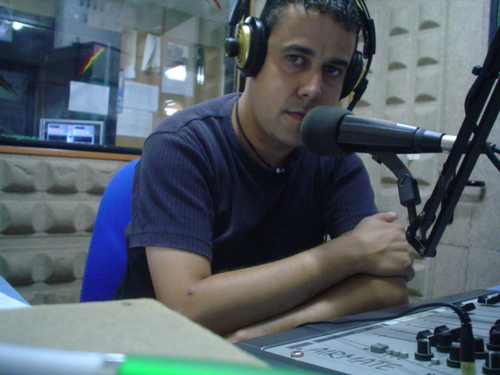 Locutor de radio, monologuista y CEO en @UltreiaProjects mi start-up de formación y proyectos web.#diseñoweb #locutor #radio #caminante #humor #monologos