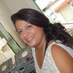 Serva do Deus vivo;esposa fíel mae..
Acima das lagrimas e das provas que tantas vezes atravessam nossos caminhos reina um Deus mostrando que tudo é possível