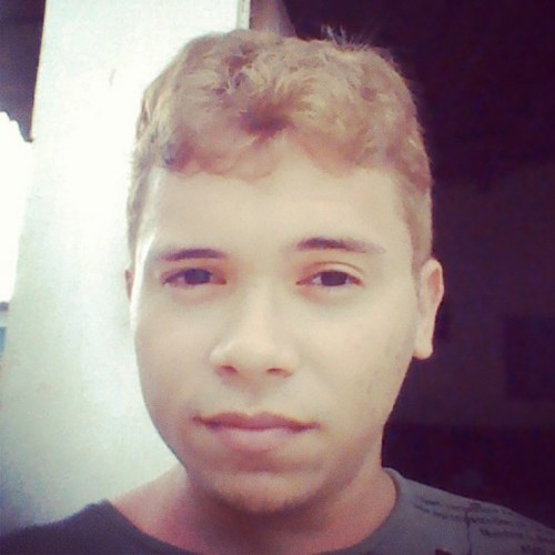 Guitarrista Ex- Modelo e Ator
em São Luís-Ma