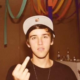 love the janoskians 1/5!!!!!!!!!!! I follow back LUKE FOLLOWED AND OMEGLED ME ON 10/04/13 janoskians acc and gina follow too!