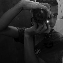Feio lindo chato legal divertido bipolar é  oque eu sou