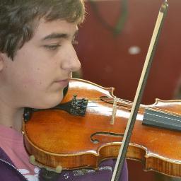 Amante de la música. Ponte los auriculares y déjate llevar.