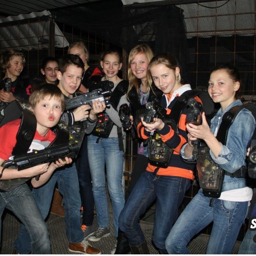 IVandermeer's profile picture. Vogido d2 1v1 @marnix_2000 Di best Friends w/ Luc job Joost nick en bruno