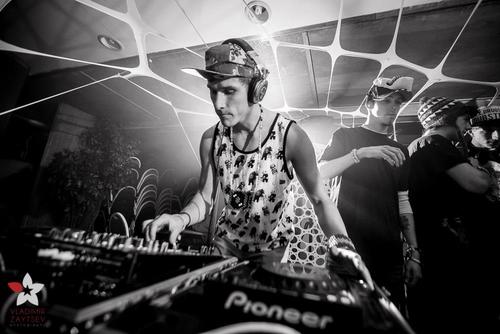 xCyberBullyx's profile picture. SEND NUDES, DM open