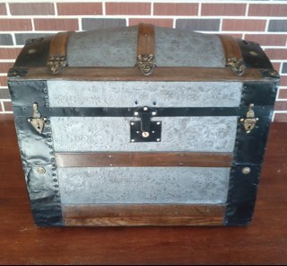 ******TREASURES OF THE PAST serving Georgia since 1984.******** We buy~sell ~trade~repair~refinish and restore antique furniture.