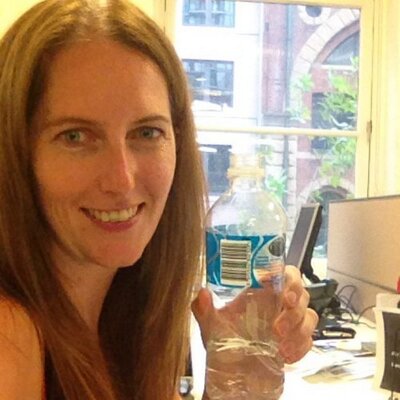 Profile Picture of Lisa (@LisaHosking) on Twitter
