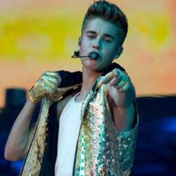 i love justin bieber and i am his biggest fan ever i imagen him everwhere i got  and i sing his all song all the time i hope i will meet him one day.