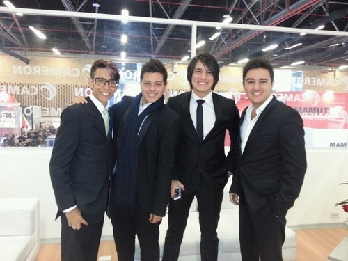 Cuarteto Vocal Masculino formado en Febrero del 2012, Participantes del Reality Show Yo Me Llamo 2da temporada.Contactos: 3115174445 - cuartetovocal@hotmail.com