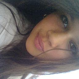 Ciumenta , Dramatica , Chata , teimosa , dificil de entender . Prazer , Eu :)