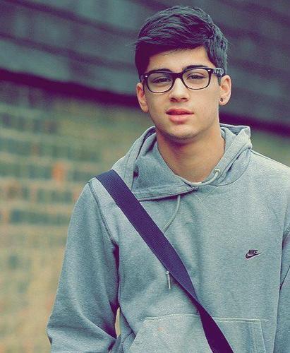 ♬☆I am me something you'll never be...and i love ZAYN MALIK ♬☆