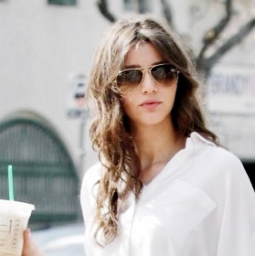 Sara Harrison
-Model
-Likes to have fun
-Sister of Sapphire
-Cousin of Blake and Jeremy |RP/Single|