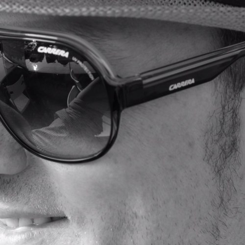 leehughesUX's profile picture. Charmer of Showy Design and Look and Feel