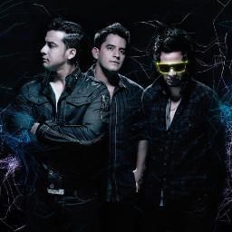 Banda ecuatoriana de rock pop electrónico! Actualmente promocionando su nuevo sencilo A punto de morir Integrantes: @andressum4re @diego_campana @joelrosadov