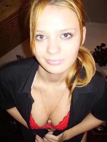 LizbethDunn2's profile picture. Go Look at My New sexy Profile http://t.co/1FjnANv20k