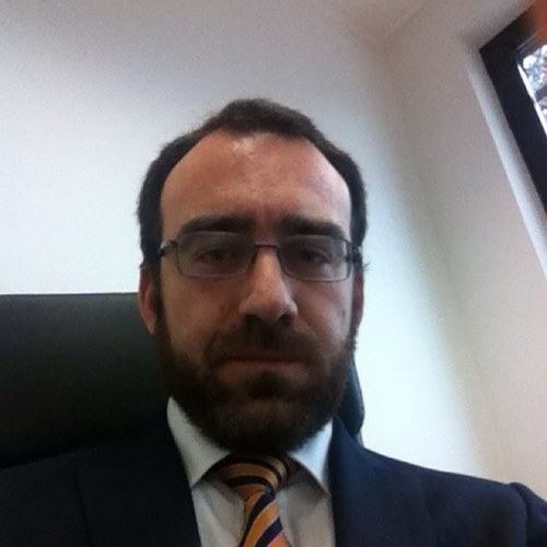 Traveller, ex China resident, ski instructor, manager and entrepeneur. Actually President of Puff Electronic Cigarette and President of Anafe Confindustria