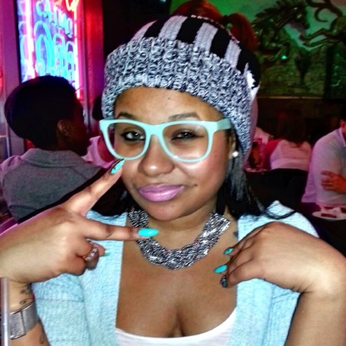 Music makes my world turn Family always 1⃣st. Im Nicaraguan ask about us R.I.P Bro ily❤ Follow me on Instagram Chiney_Gal Faithfully a Brooklyn Girl