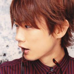 Sorry, I don't understand japanese. I support him from Takumi-kun,An Assassin and many of his works. So this twitter, I will tweet only his picture that I like♥
