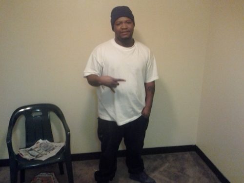 I like to get money smoke no limit to dat. Just being me while yall do yall.. FLINT Michigan