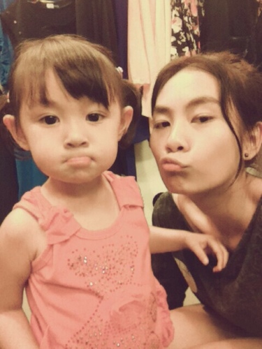 ชื่อ ปล้อง :) นะคับ  ยินดีที่ได้รู้จักกับทุกคนค้าบ