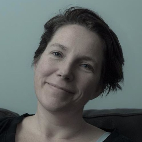 na1edi's profile picture. so why 'naledi' ?? it means shining star in zulu. ESFJ apparently