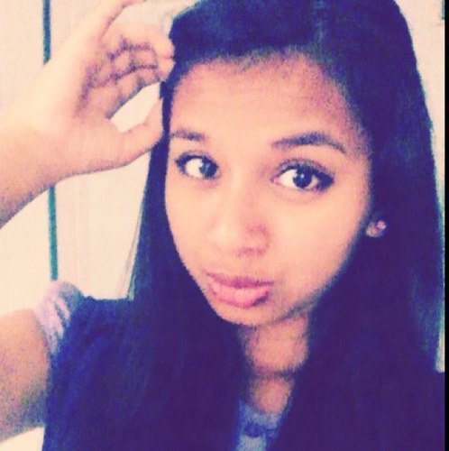 Belieberrise's profile picture. I am that chick that #believes normal is overated!! Directioner and belieber f0rever