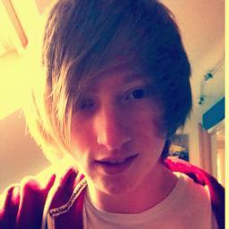 Heyyy, im Jonathan from teeny weeny Larkhall in Scotland, i love #RangersFC, Music and life! :) Im extremely shy but i love meeting new people, 3