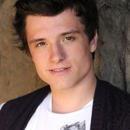 Sou fã de um cara mt lindo , mt gente boa e gente de mt caracter !! Josh te amooo! 3