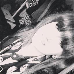 itsl0ranbtw's profile picture. lou | 16 | so self conscious and socially awkward