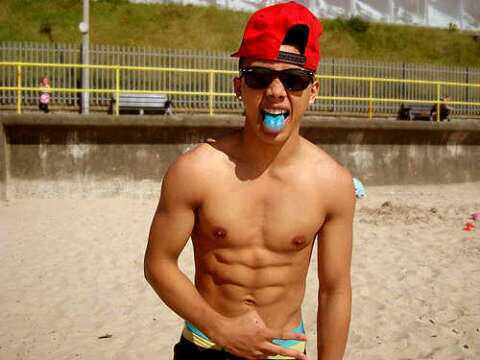 SwagTweetsXoxo's profile picture. ♚ follow ons voor de Beste tweets het gaat over alles; liefde, haat, grappen, RT berichten, ect..  ♚