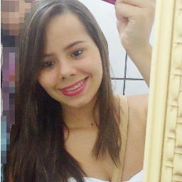 Cada um tem a Débora que mereçe. (: