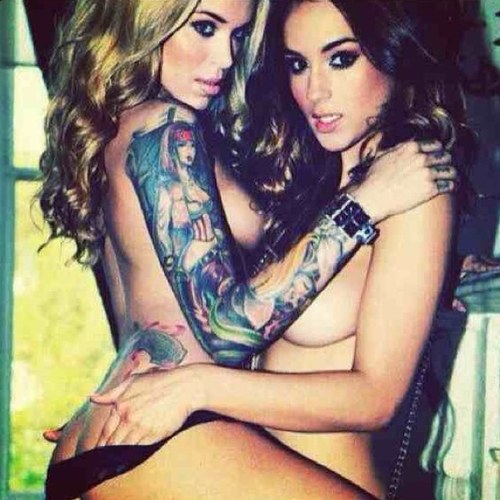 (18+) sharing with you only the hottest HEAVILY tattooed women. Tweet us your pictures.