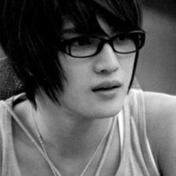 JJ of JYJ from 東方神起 | aktf. | dicuekin itu ketenaran yang tertunda.