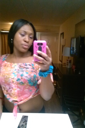 20 ~brown skinned ~ team# pretty~ aquarius~ loveable ~ i love attention~ big booty~ team# Igotyoman ~ I love mah haterz