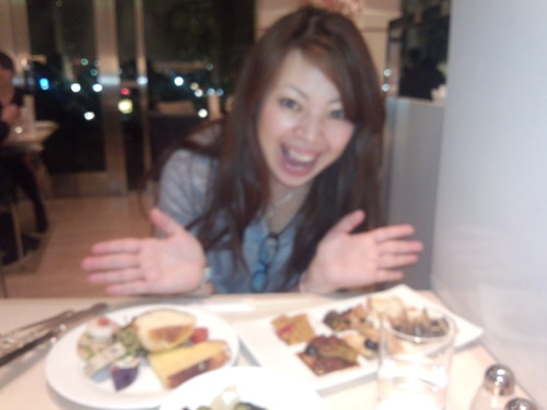 姉妹で漫才やってます！ ニックス•エミです。漫才協会(第27代真打ち)、落語協会、ニチエンプロダクションに所属しています。宜しくお願いします🎵(^▽^)/