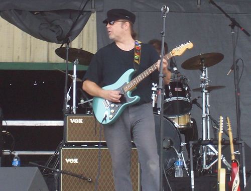 Lives on the east coast/music lover/songwriter/musician
