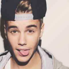 Mariana90677578's profile picture. 